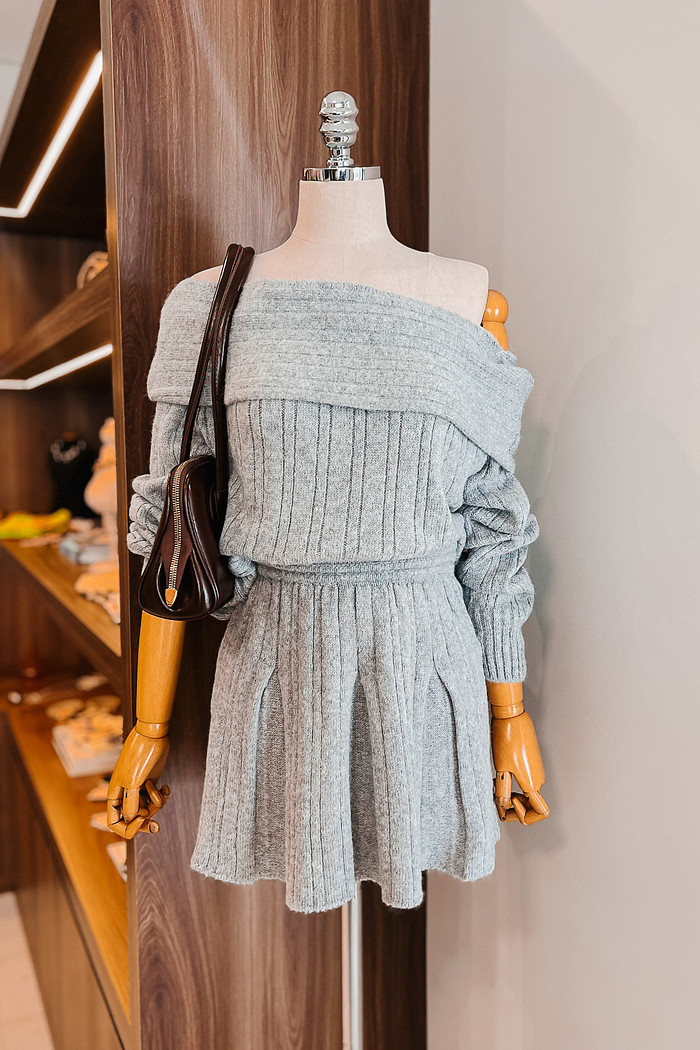 Blusa de Retilínea Ombro a Ombro Paloma - Mini Moni