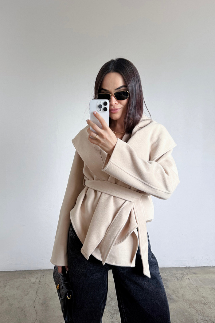 Casaco de Lã Batida Pétala Areia - Mini Moni