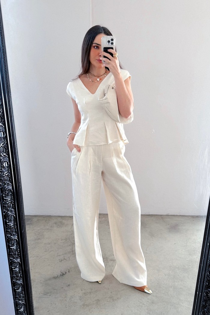 Blusa de Linho Charlotte Areia – MiniMoni
