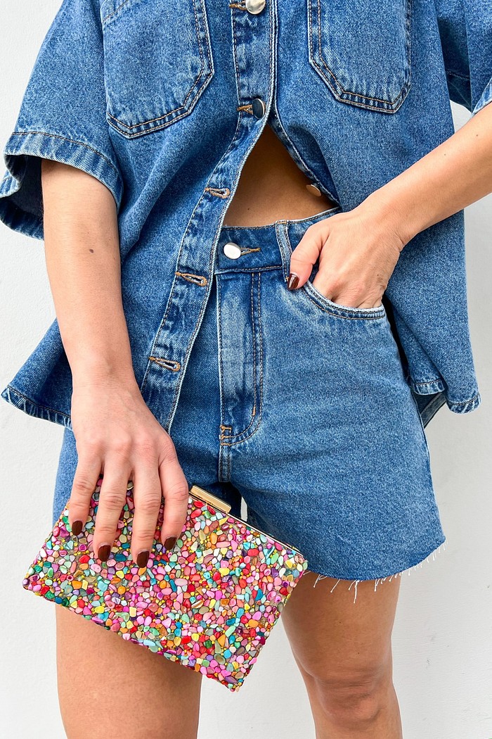 Shorts Jeans Dark Bia — vista frontal Shorts Jeans Dark Bia MiniMoni, vista frontal, denim em lavagem escura (índigo) e caimento confortável — foco no shorts
