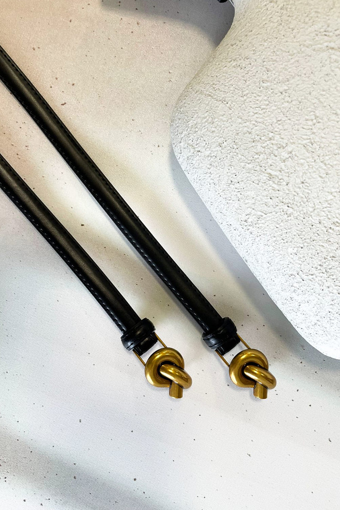 Cinto Slim de Couro Preto Fivela Dourado - Mini Moni