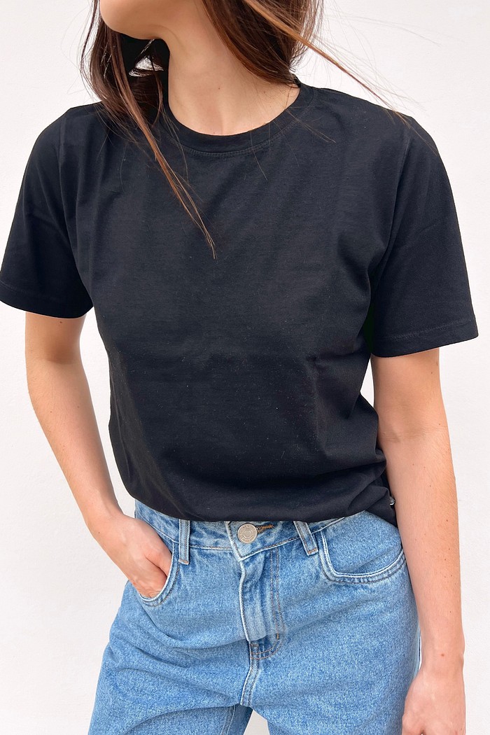 T-Shirt Feminina Preta Camila - Mini Moni