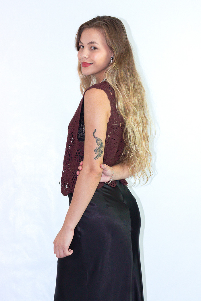 Blusa Feminina Crochê Florinda Vinho - Mini Moni