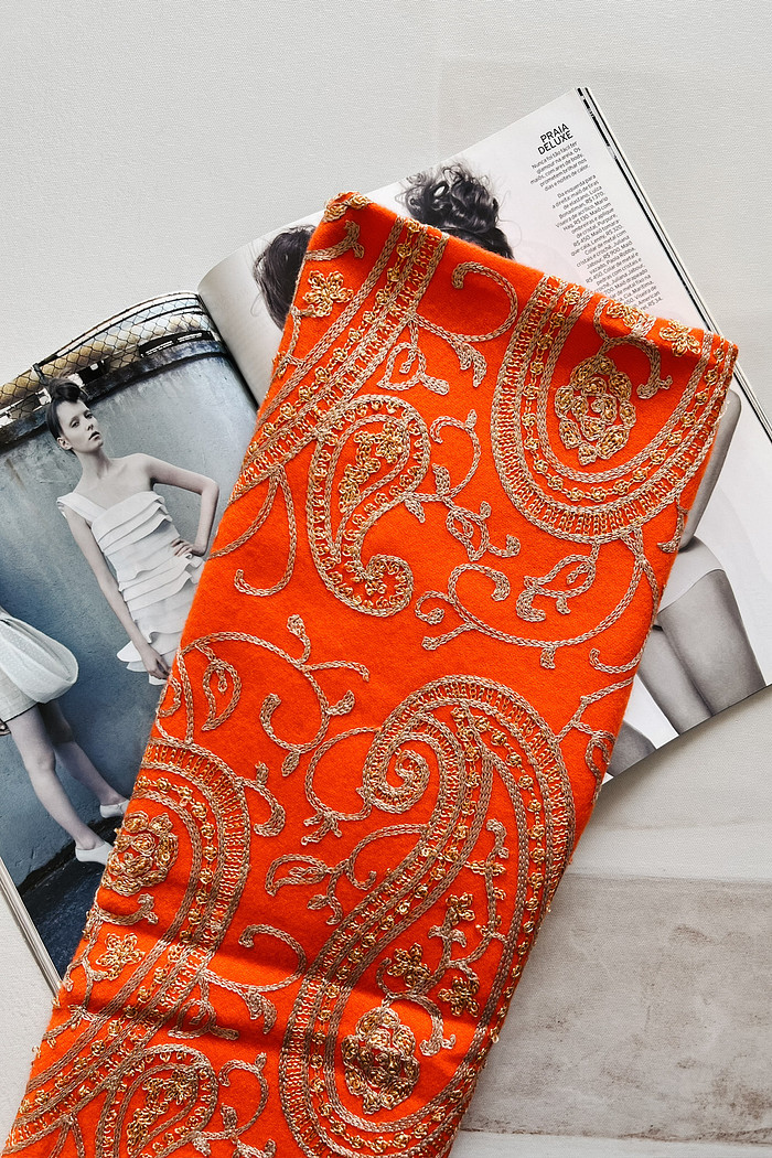 Lenço Cashmere Bordado – Mini Moni