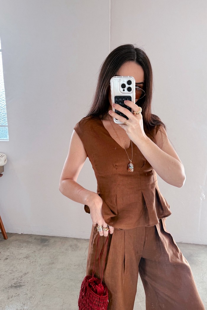 Blusa de Linho Charlotte Marrom – MiniMoni
