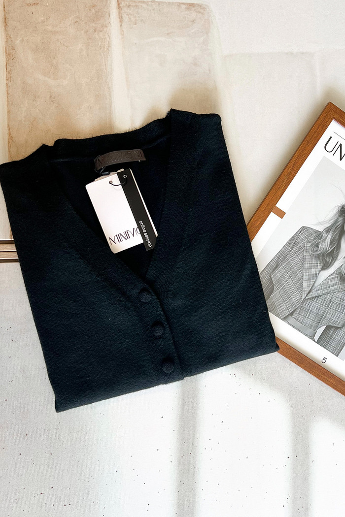 Casaqueto Retilínia Manu Preto - Mini Moni