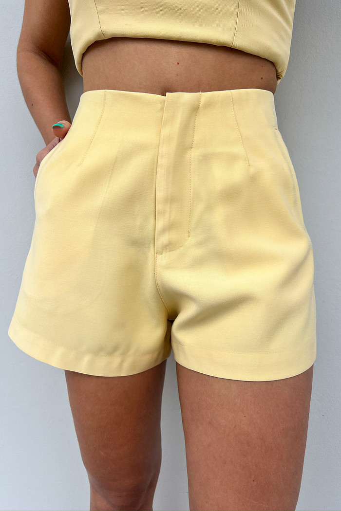 Shorts de Alfaiataria Feminino Amarelo Beth - Mini Moni
