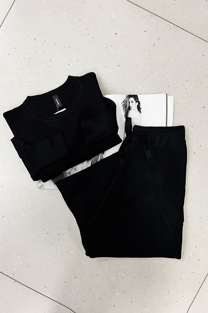 Conjunto de Retilínea Angelina Preto - Mini Moni