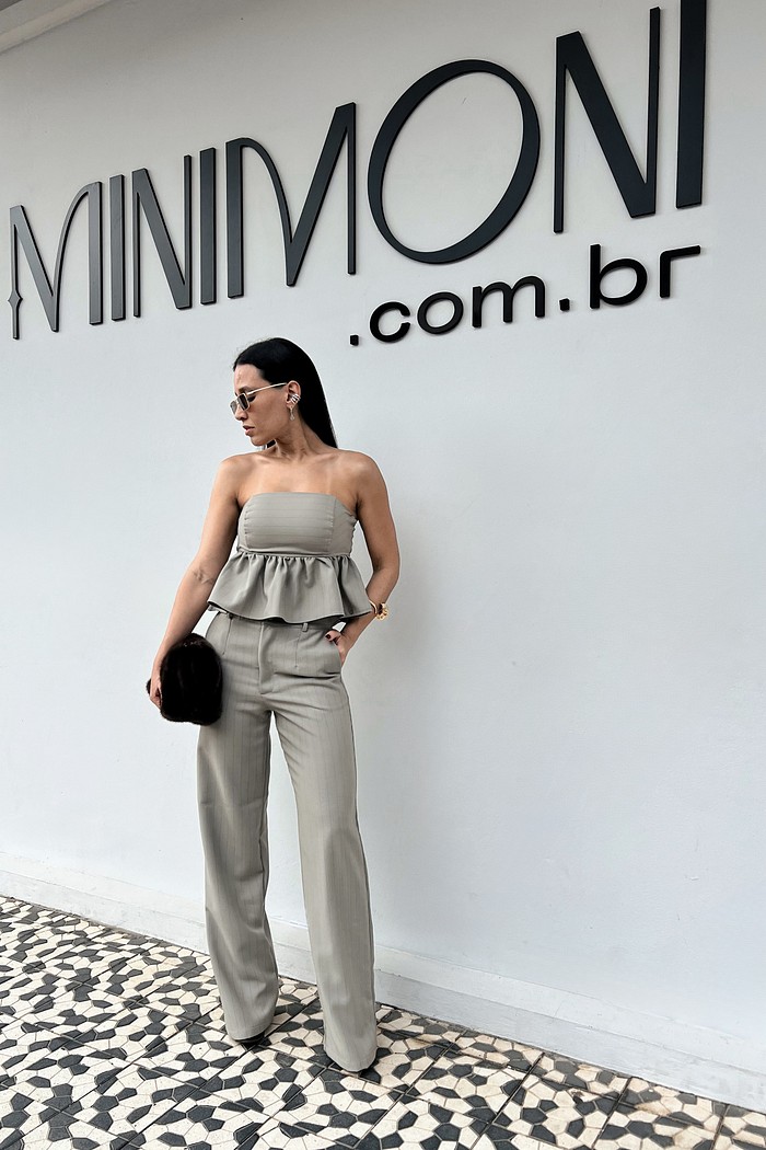 Tomara Que Caia Lavinia - MiniMoni