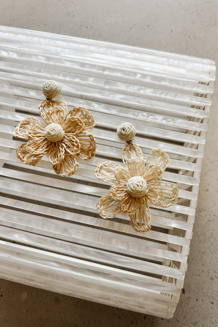 Brinco Flor de Palha - Mini Moni