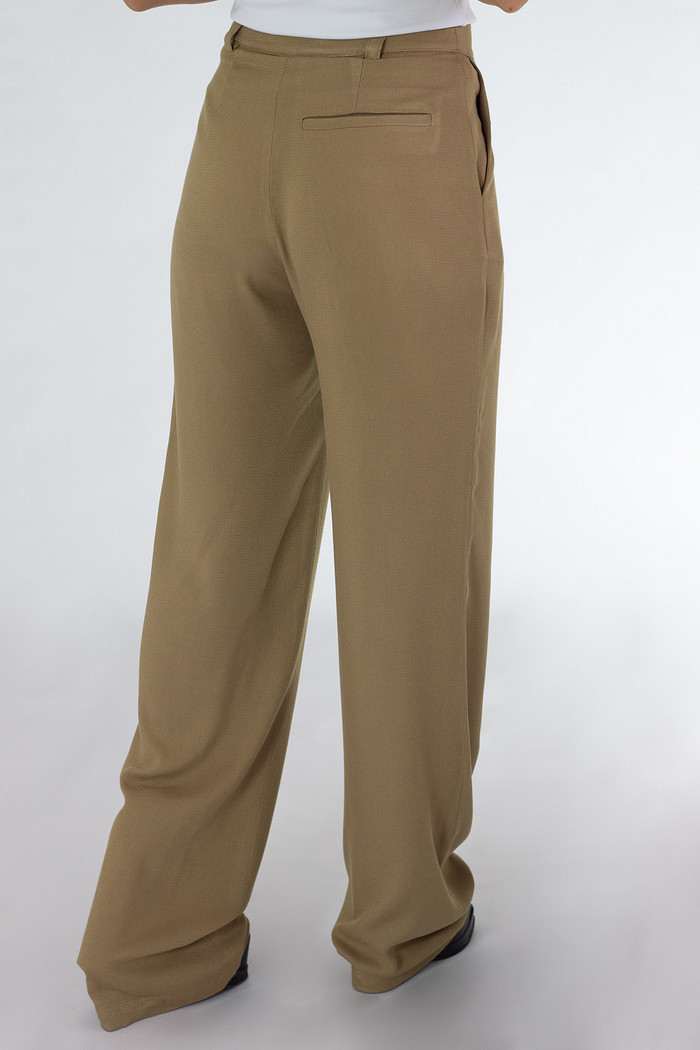 Calça de Alfaiataria Café Gelado Jasmine - Mini Moni