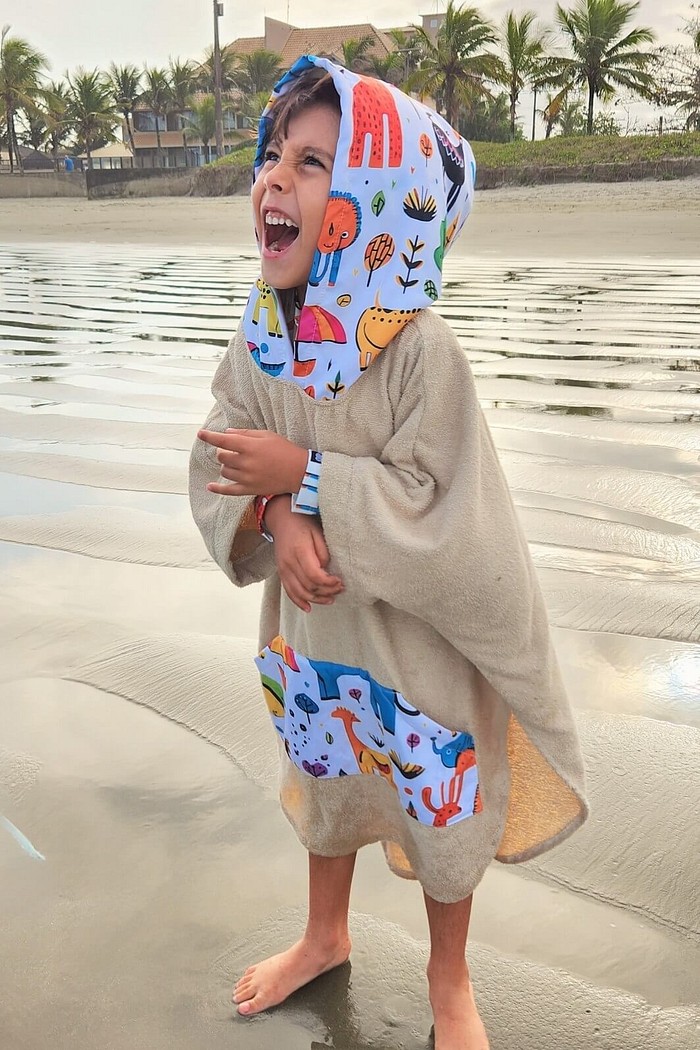 Roupão Poncho infantil 100% algodão Areia Animais off white