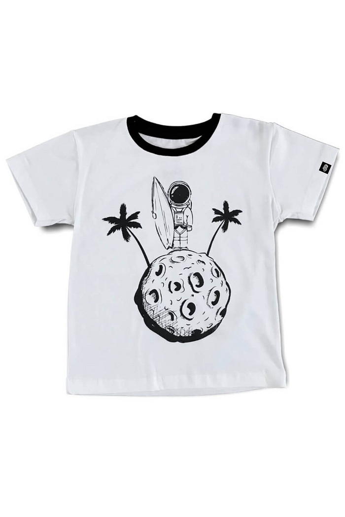 Camiseta Infantil Manga Curta Algodão Sustentável Exclusiva Branco Astronauta Surfista