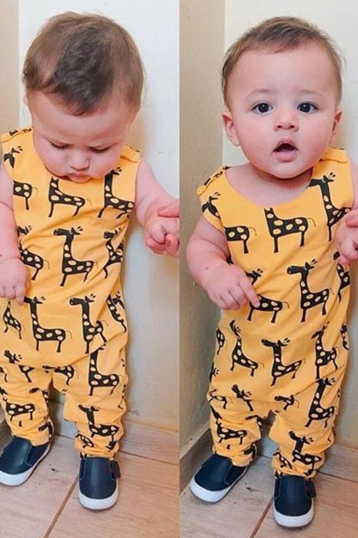 Macacão Bebê Regata Longo Amarelo Girafinhas Algodão Sustentável