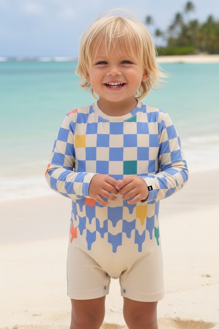 Macacão Praia Bebê Proteção Solar UV 50+ Manga Longa Off White e Azul Quadriculados