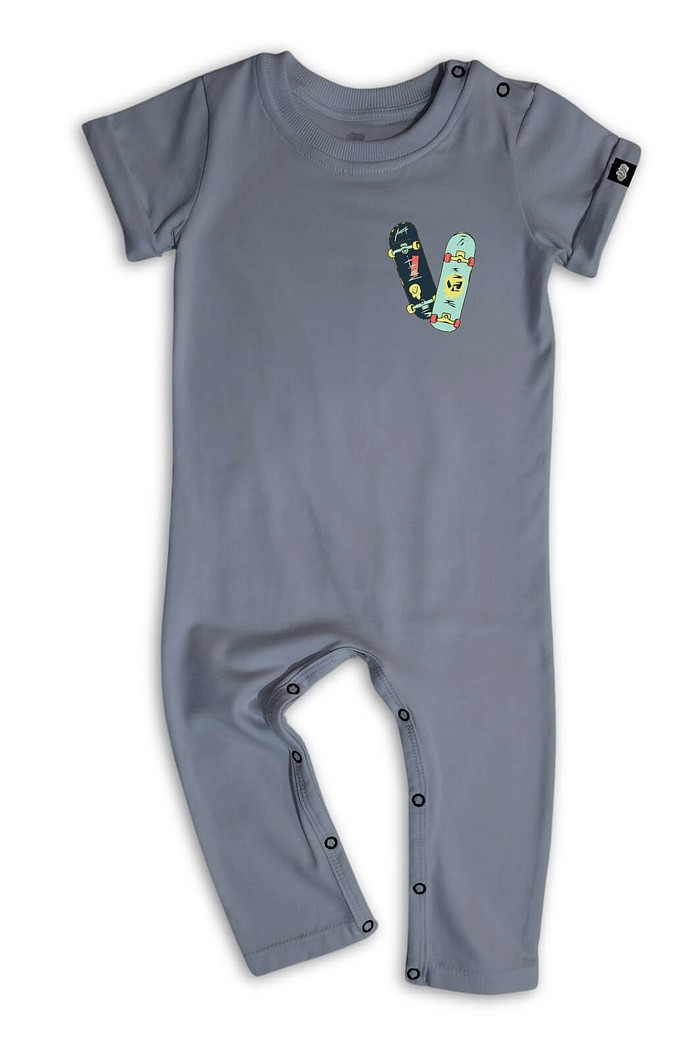 Macacão Bebê Longo Manga Curta Cinza Skateboard
