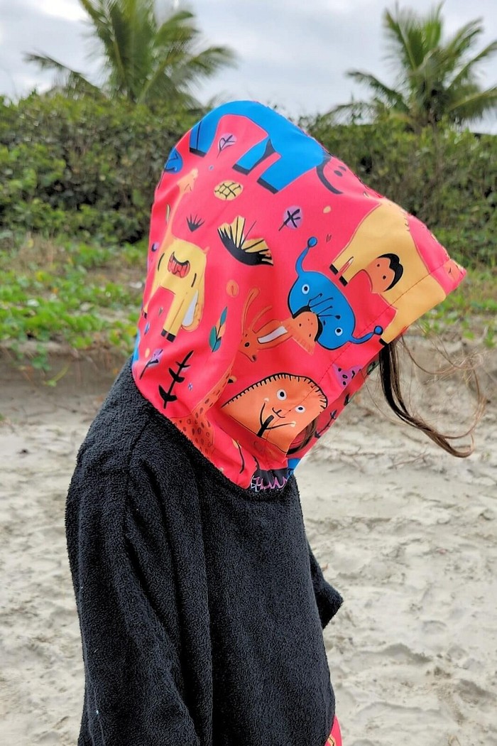 Roupão Poncho infantil 100% algodão Preto Animais