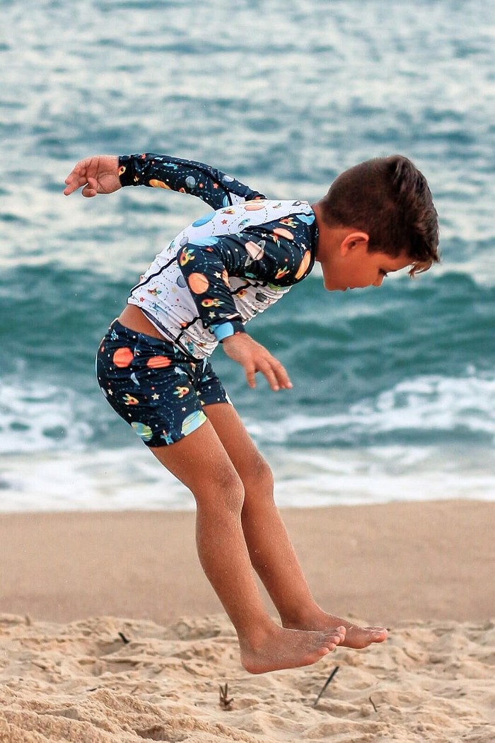 Camisa Proteção Uv 50+ Infantil + Sunga Universo