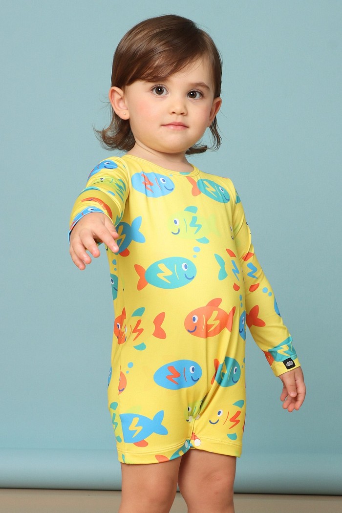 Macacão Praia Bebê Proteção Solar UV 50+ Manga Longa Amarelo Peixinhos