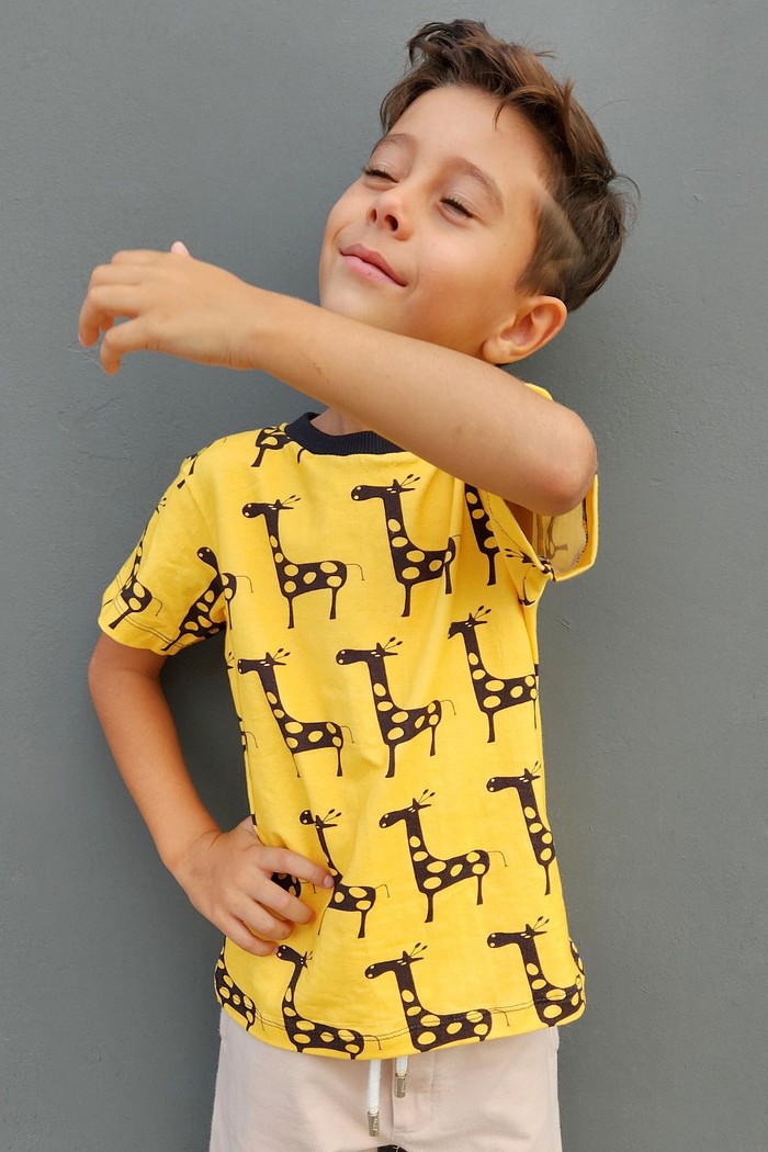 Camiseta Infantil MC Amarela Girafas