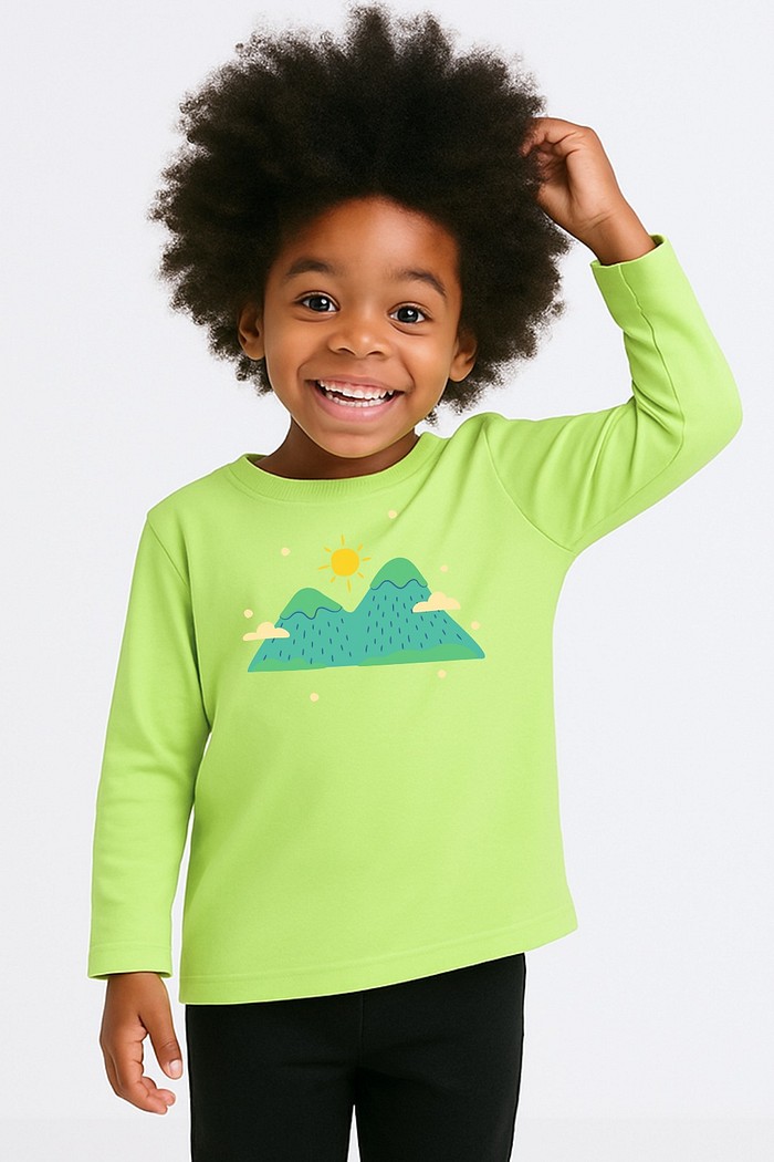 Camiseta Infantil Manga Longa Algodão Toque Macio Verde Claro Aventura na Montanha
