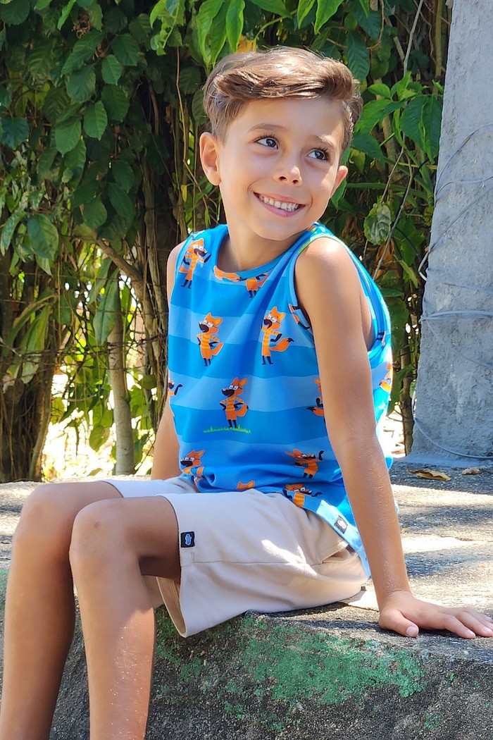 Camiseta Infantil Regata em Malha de Algodão Flexível Exclusiva Listrada Seu Lobo