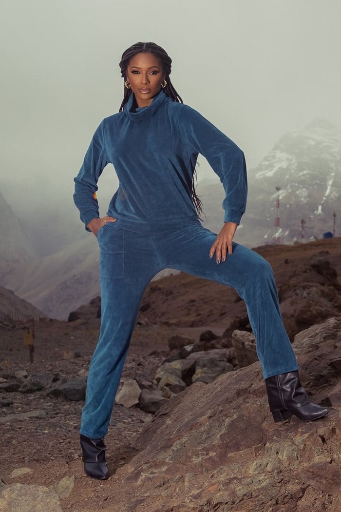 CONJUNTO PLUSH - AZUL PETRÓLEO