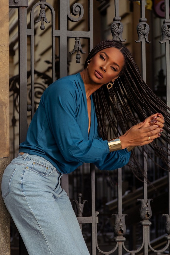 BLUSA TRANSPASSADA MANGA LONGA - AZUL PETRÓLEO