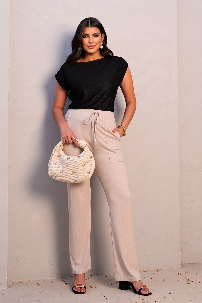 BLUSA OMBRO A MOSTRA - PRETA