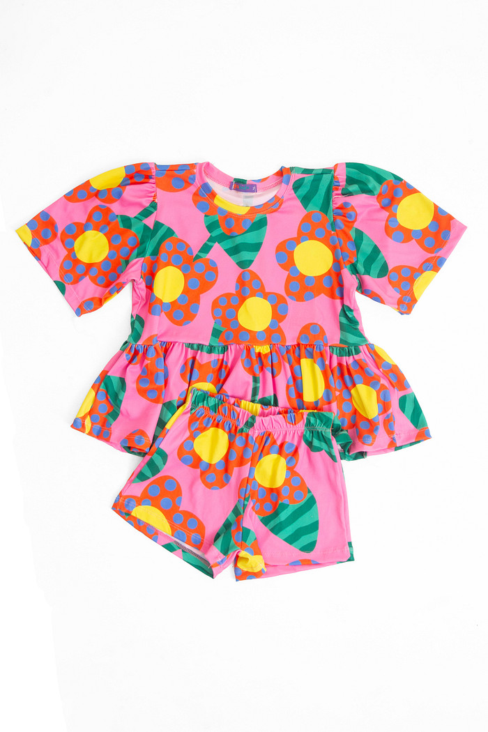 CONJUNTO MENINA BATA E SHORTS ALEGRIA EM FLOR