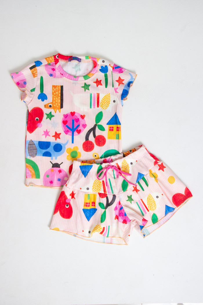 CONJUNTO MENINA BLUSA E SHORTS SAIA UNIVERSO FELIZ