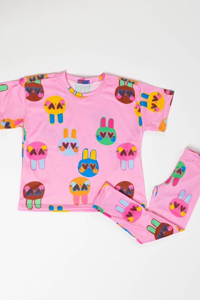 CONJUNTO MENINA CAMISETA E LEGGING COELHOS