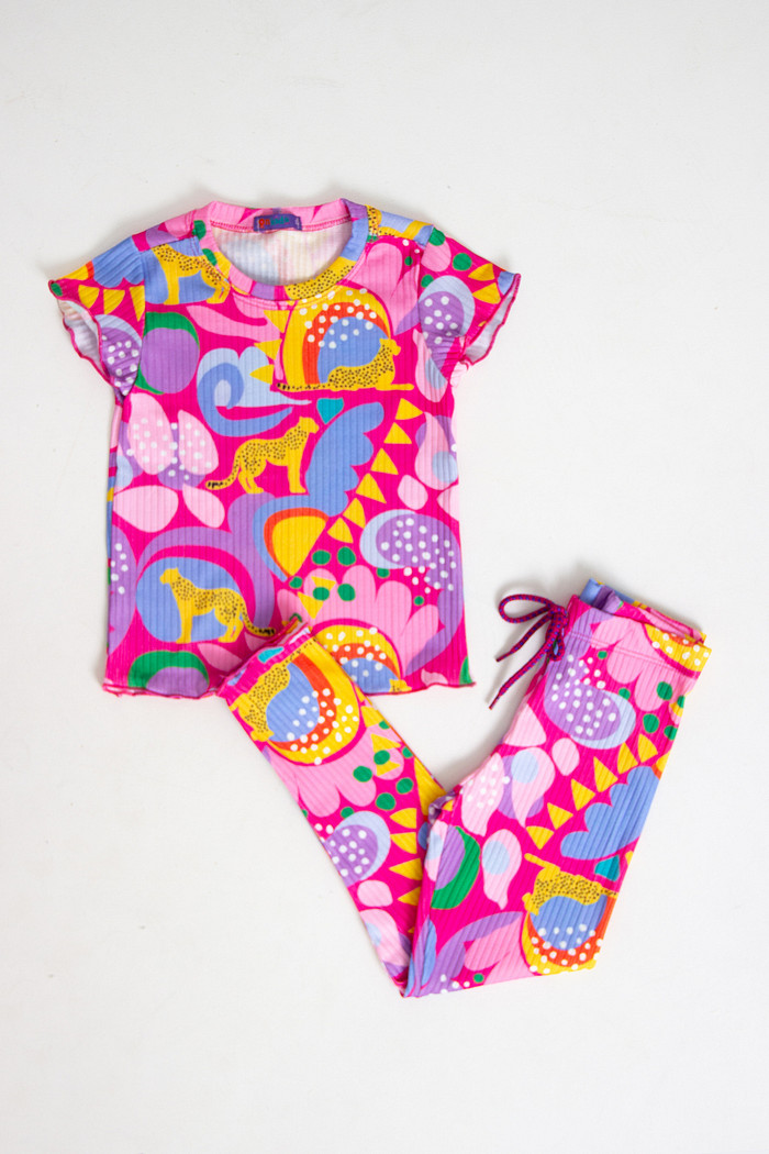 CONJUNTO MENINA BLUSA E CALÇA LEOPARD