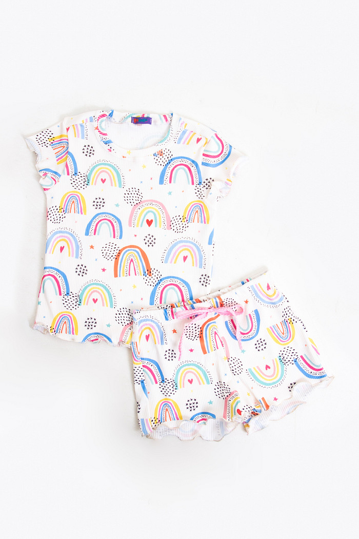 CONJUNTO MENINA BLUSA E SHORTS ALEM DO ARCO IRIS