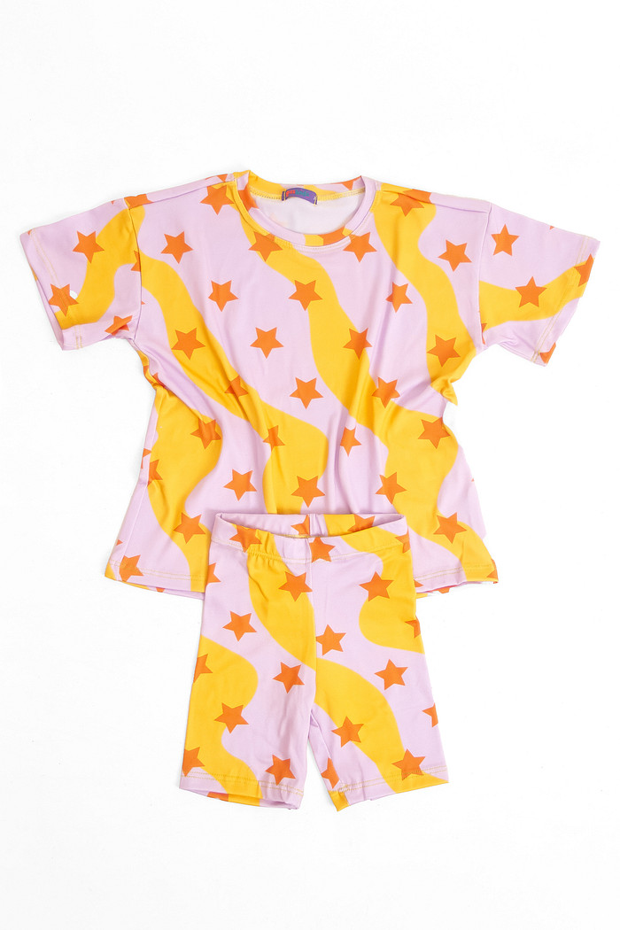 CONJUNTO MENINA CAMISETA E BIKER CONSTELAÇÃO