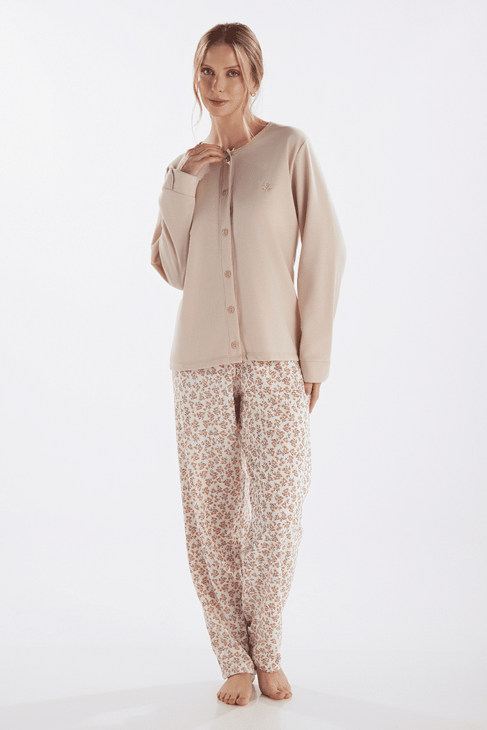 PIJAMA MANGA LONGA ABERTURA FRONTAL EM MOLETINHO COM CALCA EM MOLETINHO ROTATIVO FEMININO 