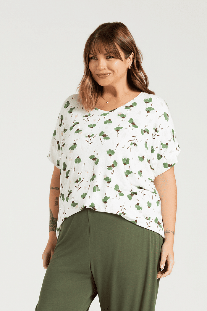 PIJAMA MEIA MANGA EM VISCOLYCRA ROTATIVA COM CAPRI EM VISCOLYCRA FEMININO 