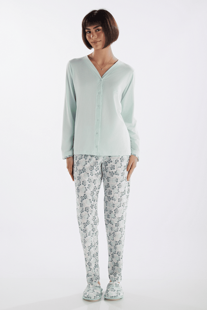 PIJAMA MANGA LONGA ABERTURA FRONTAL EM MEIA MALHA COM CALCA EM MALHA ROTATIVA FEMININO