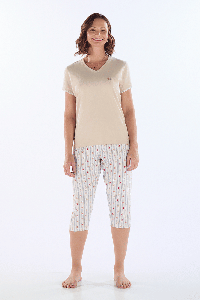 PIJAMA MEIA MANGA EM MEIA MALHA COM CAPRI EM MALHA ROTATIVA FEMININO