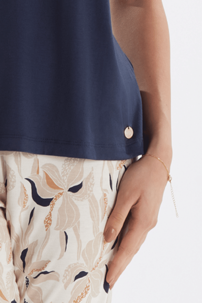 PIJAMA MEIA MANGA EM VISCOLYCRA COM CAPRI EM VISCOLYCRA ROTATIVA FEMININO 