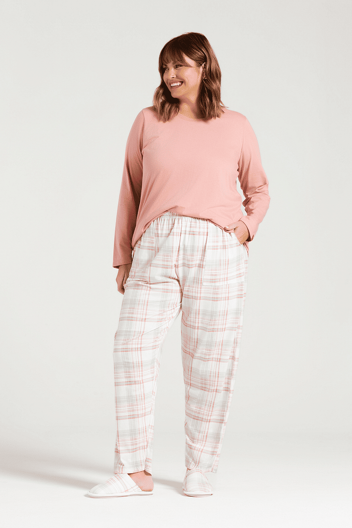 PIJAMA MANGA LONGA EM MEIA MALHA COM CALCA EM MALHA ROTATIVA FEMININO 