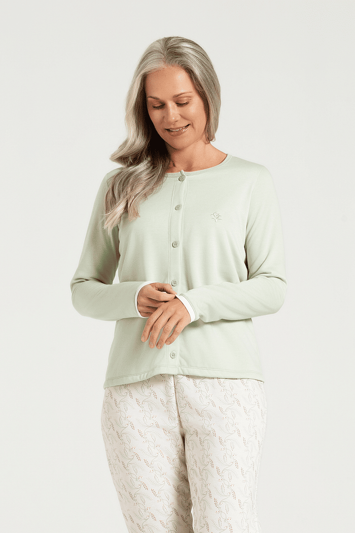 PIJAMA MANGA LONGA ABERTURA FRONTAL EM MOLETINHO COM CALCA EM MOLETINHO ROTATIVO FEMININO 