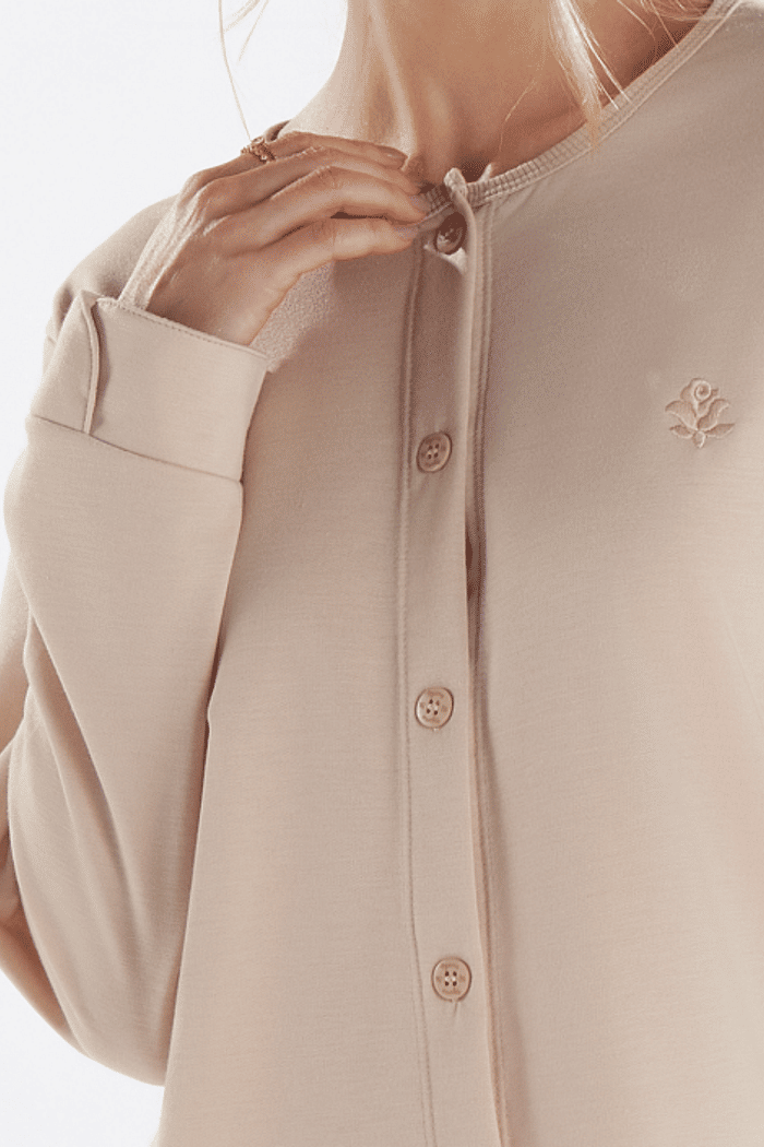 PIJAMA MANGA LONGA ABERTURA FRONTAL EM MOLETINHO COM CALCA EM MOLETINHO ROTATIVO FEMININO 