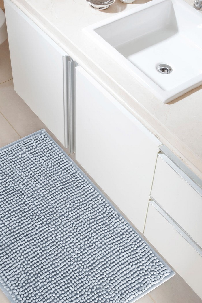 Tapete Banheiro Bolinha em Microfibra Antiderrapante 70x50cm - Azul Claro