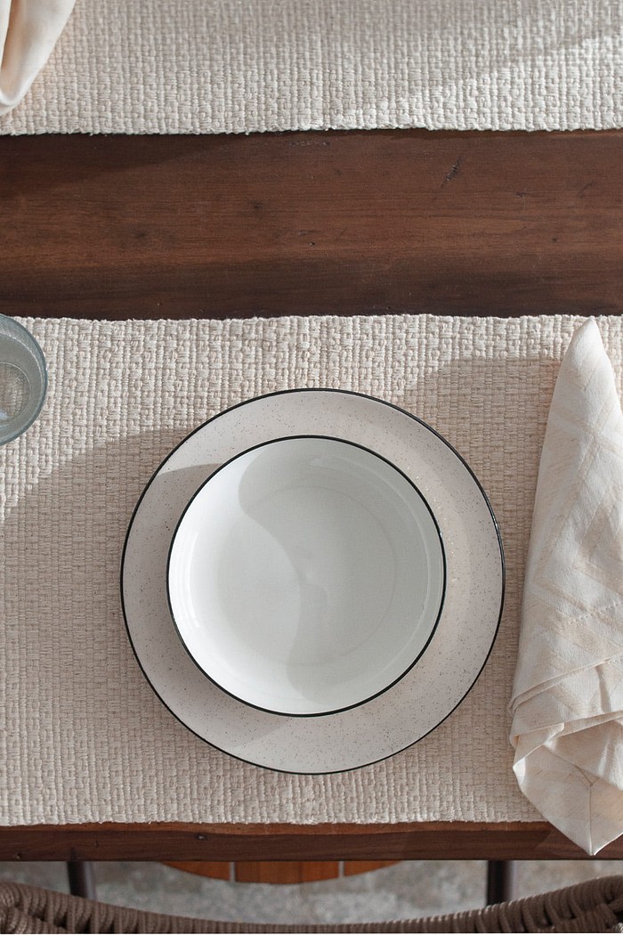 Jogo Americano Artesanal de 2 Peças 32cm x 45cm Coroa Crú