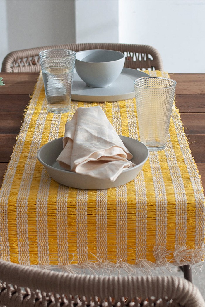 Trilho de Mesa em Algodão Lace Amarelo 2,00m