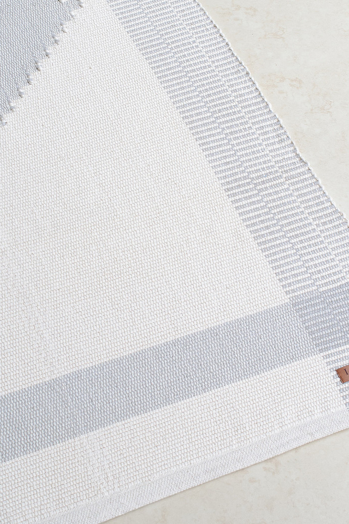 Tapete Passadeira 80cm x 1,50cm Artesanal Bico Cru