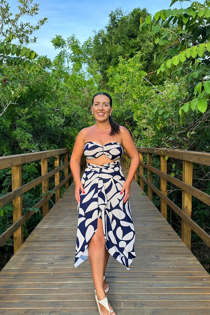 Conjunto saída 1001 formas curto & top sombra natural azul