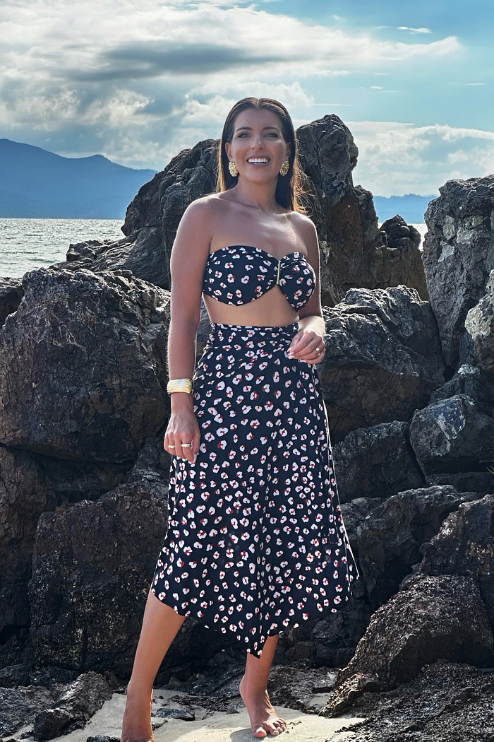 conjunto saída 1001 formas curta onça preta