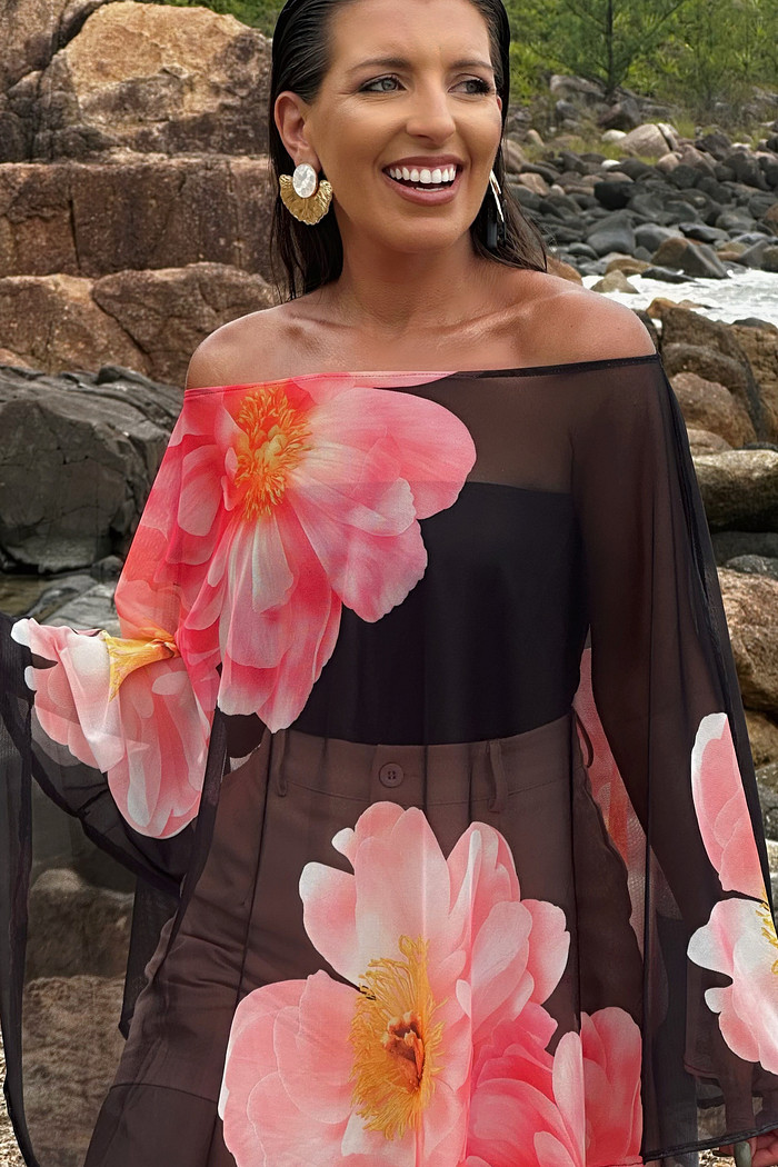 Bata em tule & top pétalas